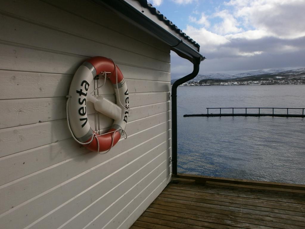 Furoy Hotel Apartments And Boating Sorreisa Bagian luar foto