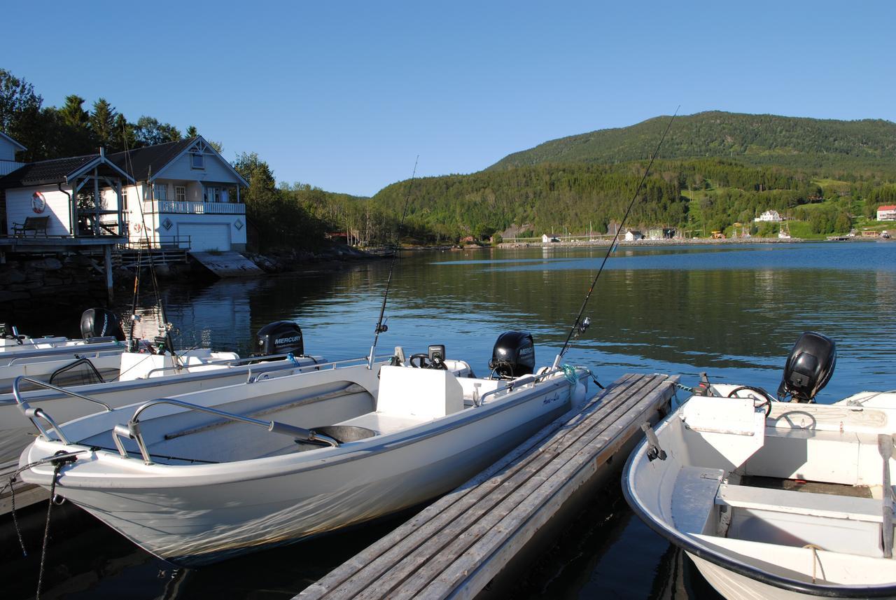 Furoy Hotel Apartments And Boating Sorreisa Bagian luar foto